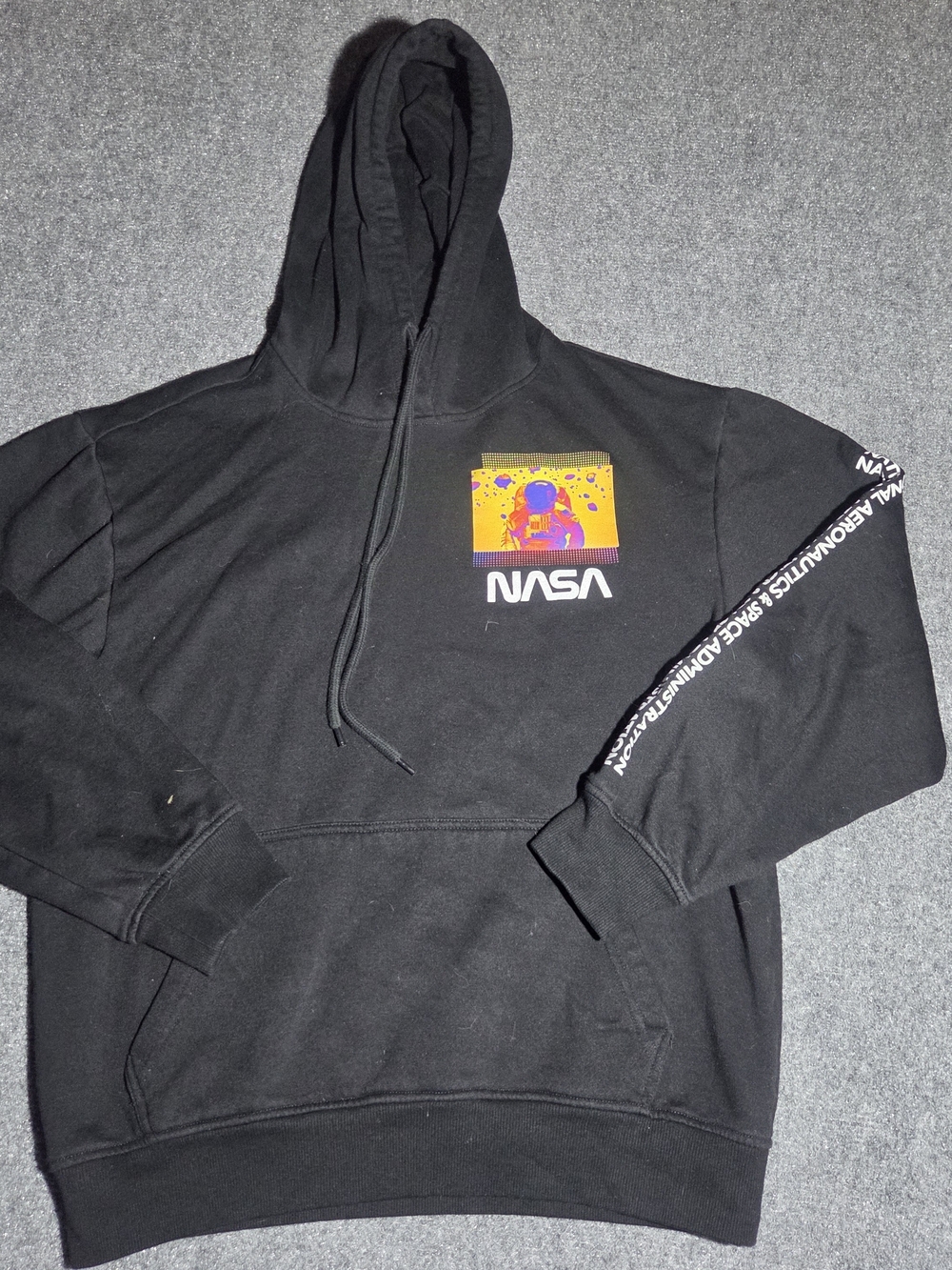 Hyper Space NASA Astronaut Graphic Hoodie Black Men's Medium Text Sleeve